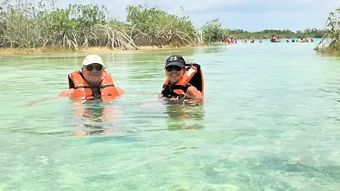 Floating through the Bacalar Rapids to our pickup point.