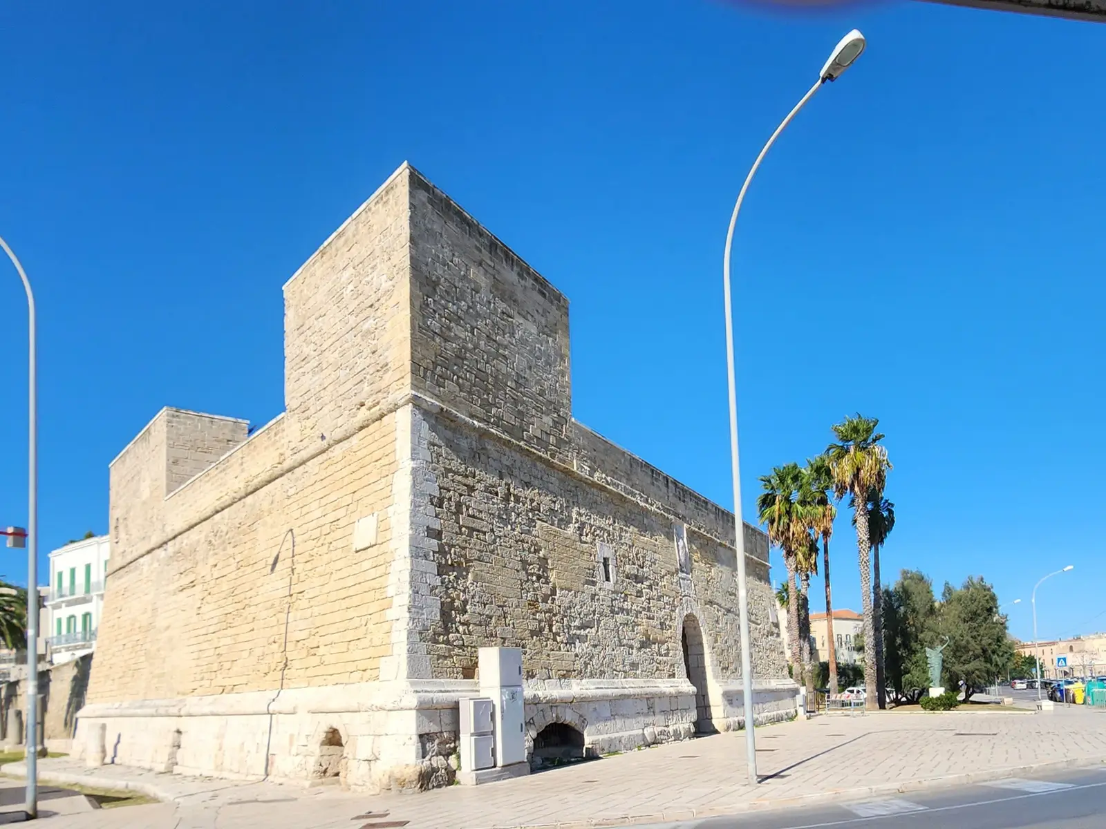 Bari city wall