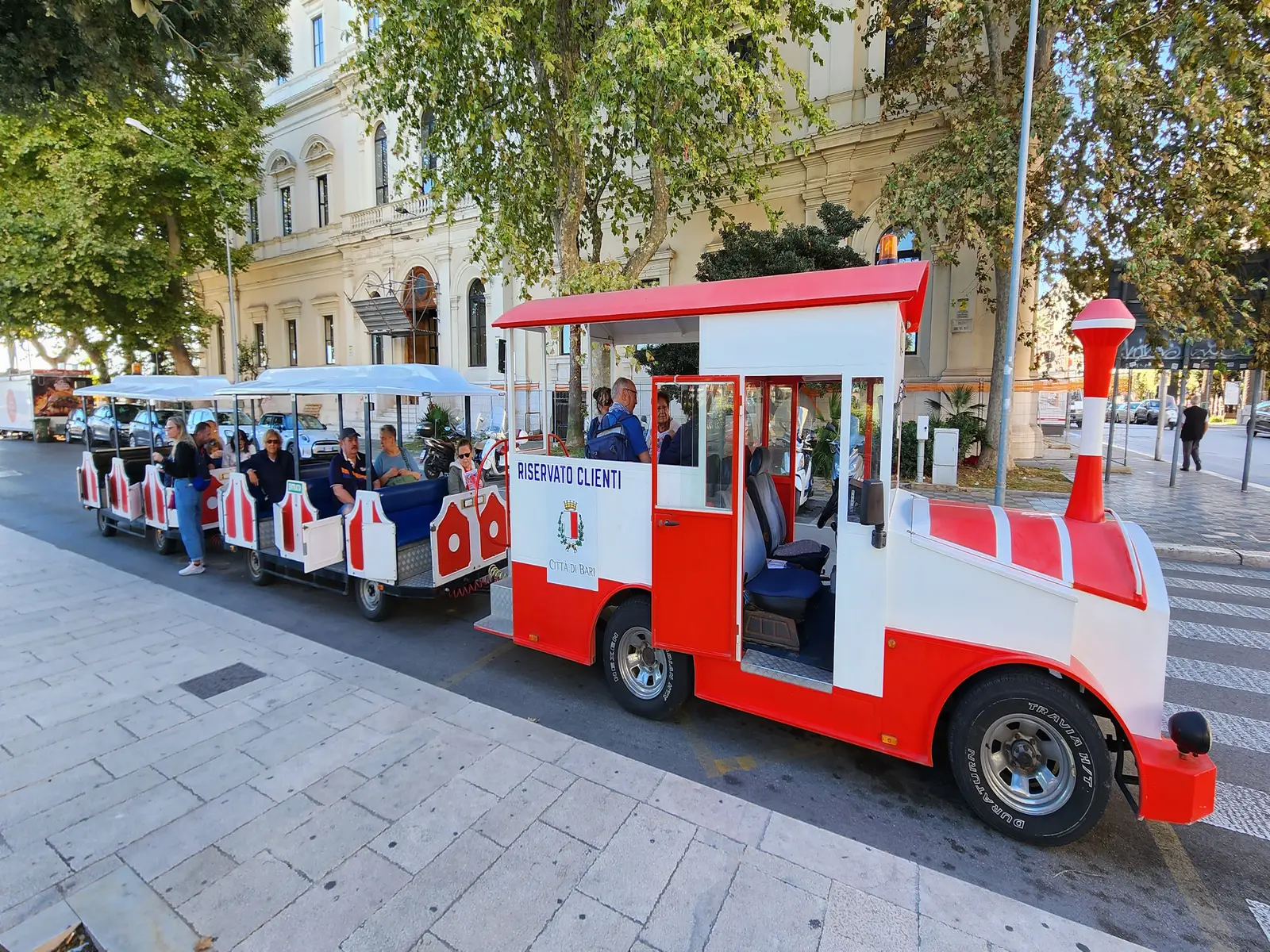 Bari tours