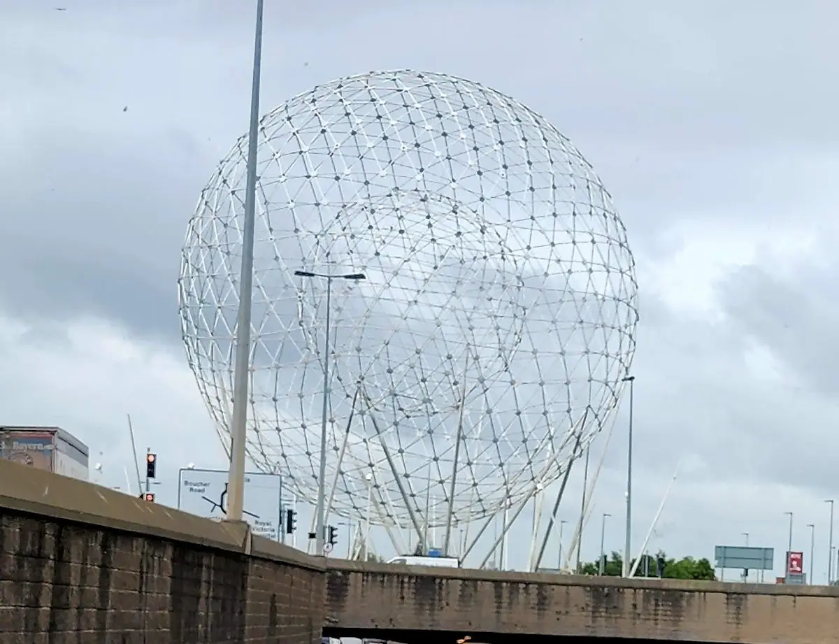 RISE sculpture