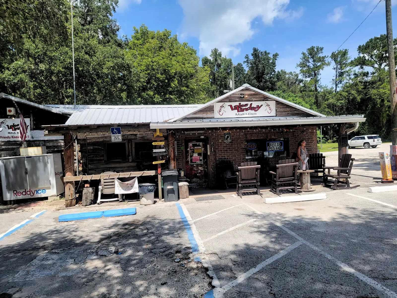 Lake Lindsey Mall and Deli