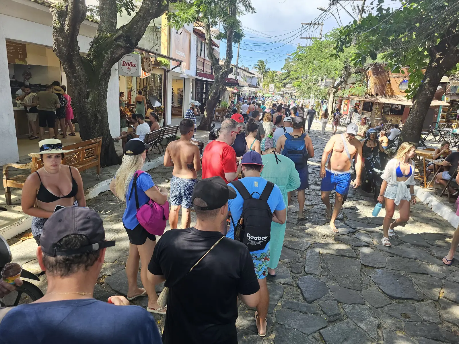 Rua das Pedras, the main street in town