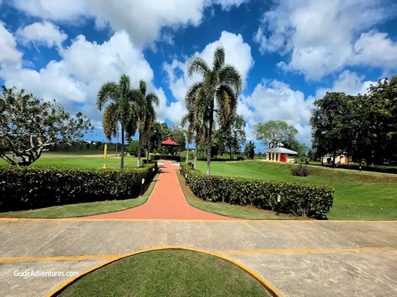 Formal garden at Castillo Labadie (Palacete Los Moreau)