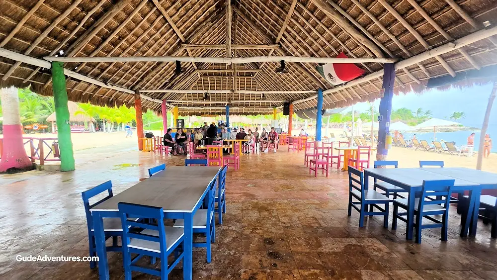 Outdoor dining area 