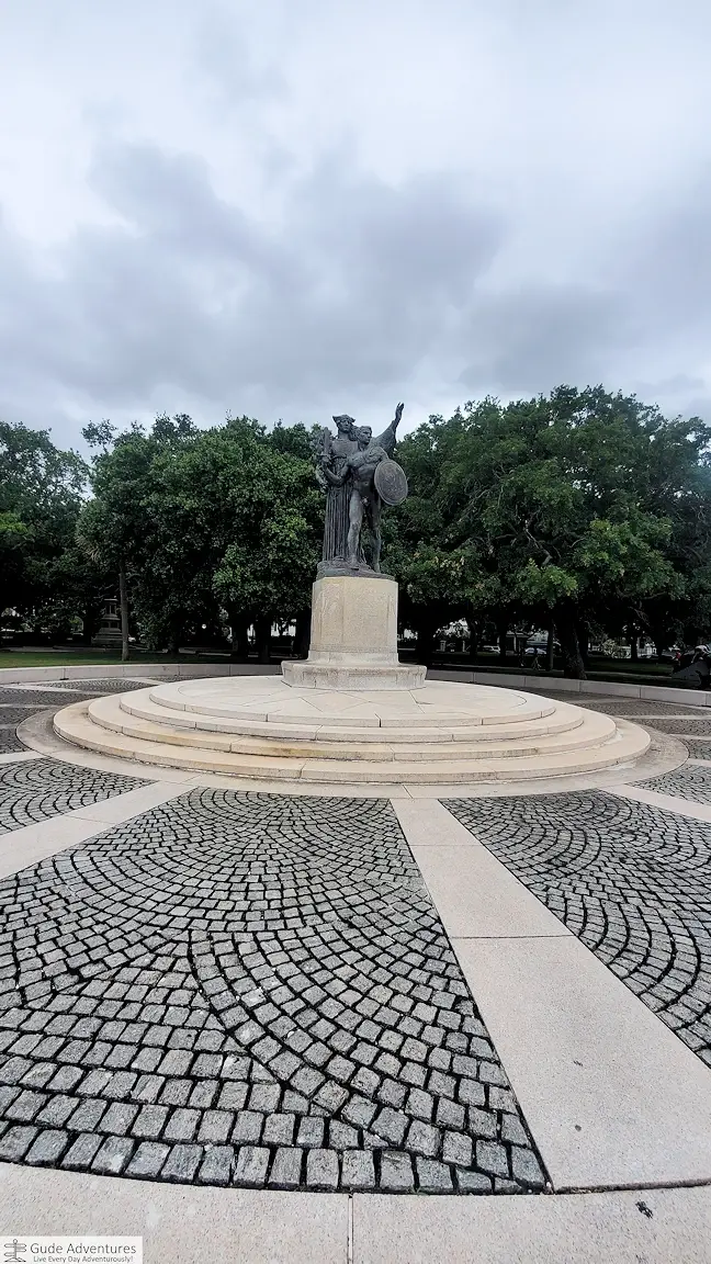 Confederate Defenders of Charleston statue