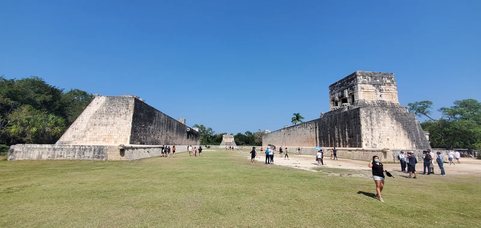 Jugeo de Pelota (Great Ball Court)