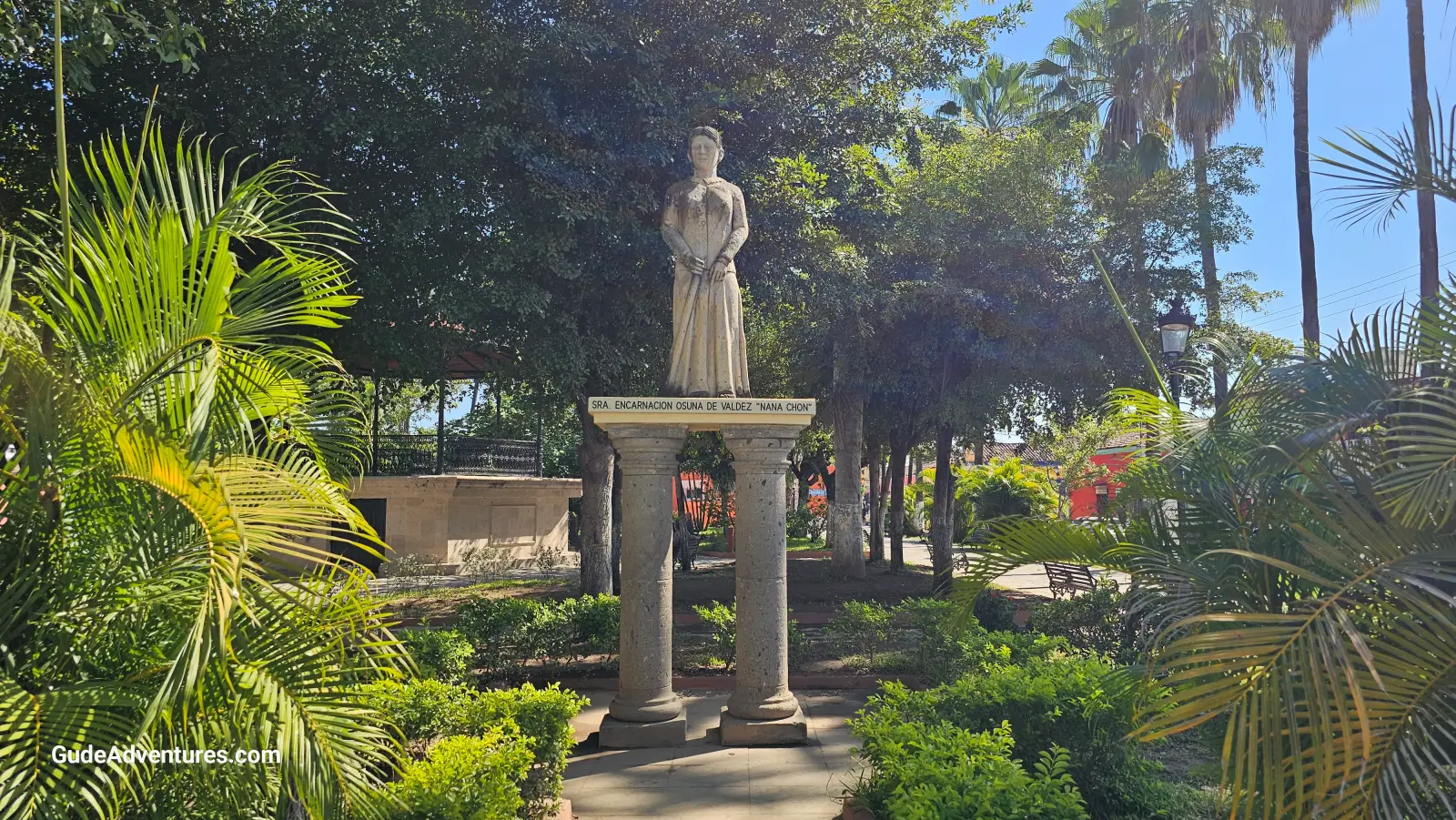 Statue in the plaza