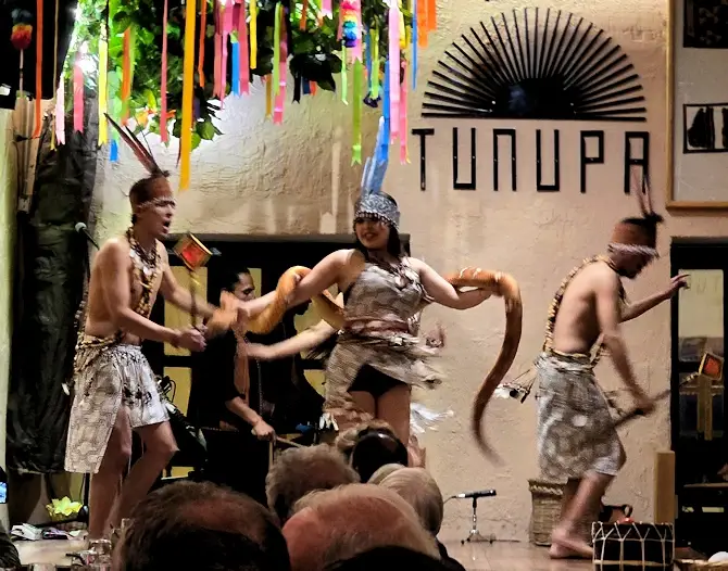 Dinner show at Tunupa