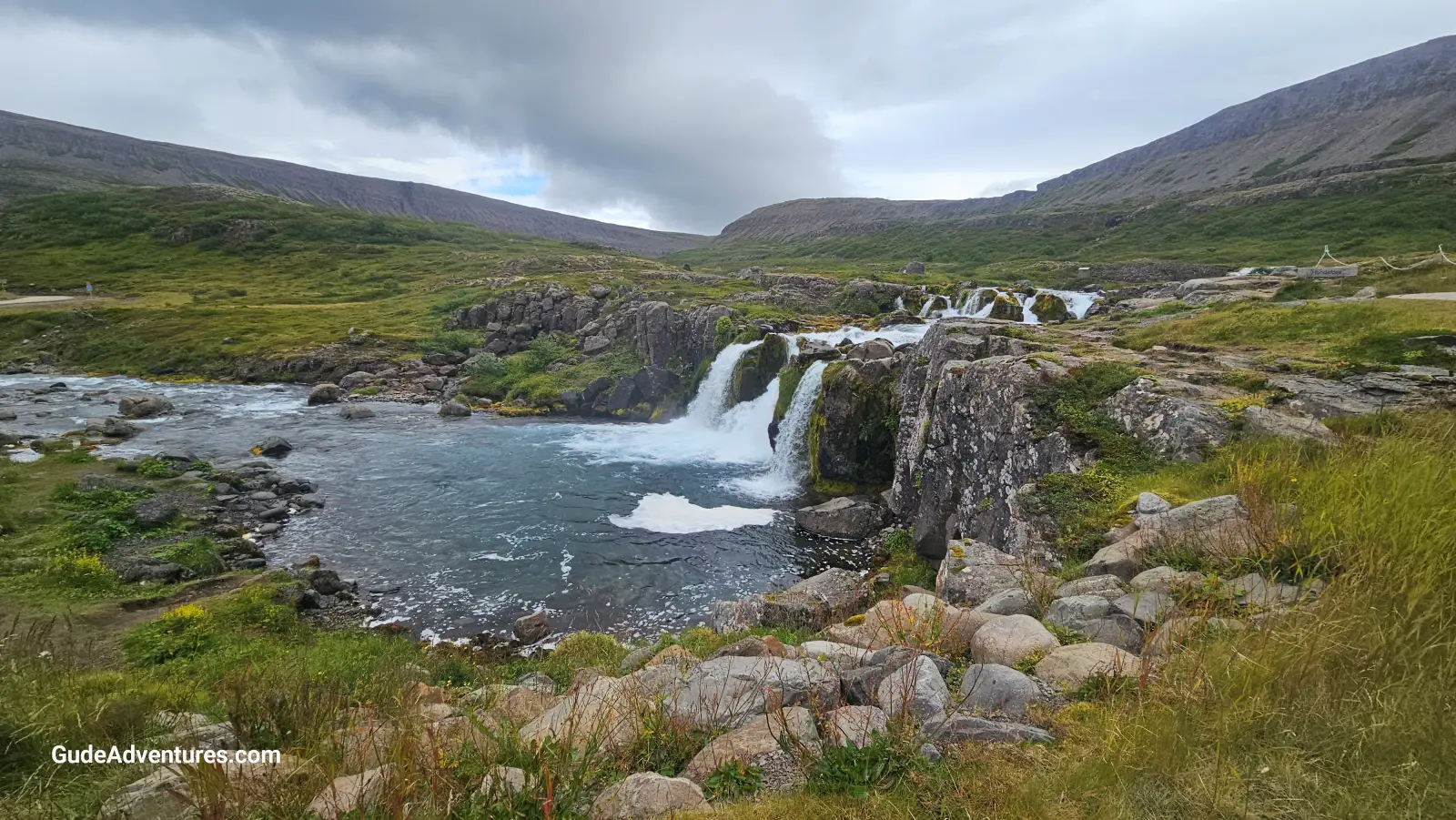 View of the Kvislarafoss waterfall.