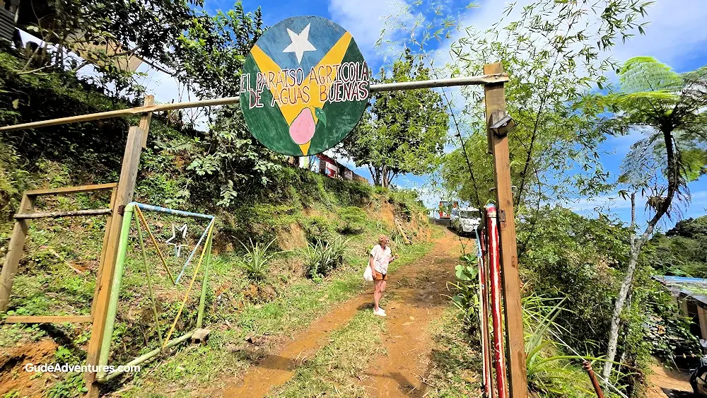 Entrance to El Paraíso Agrícola de Aguas Buenas