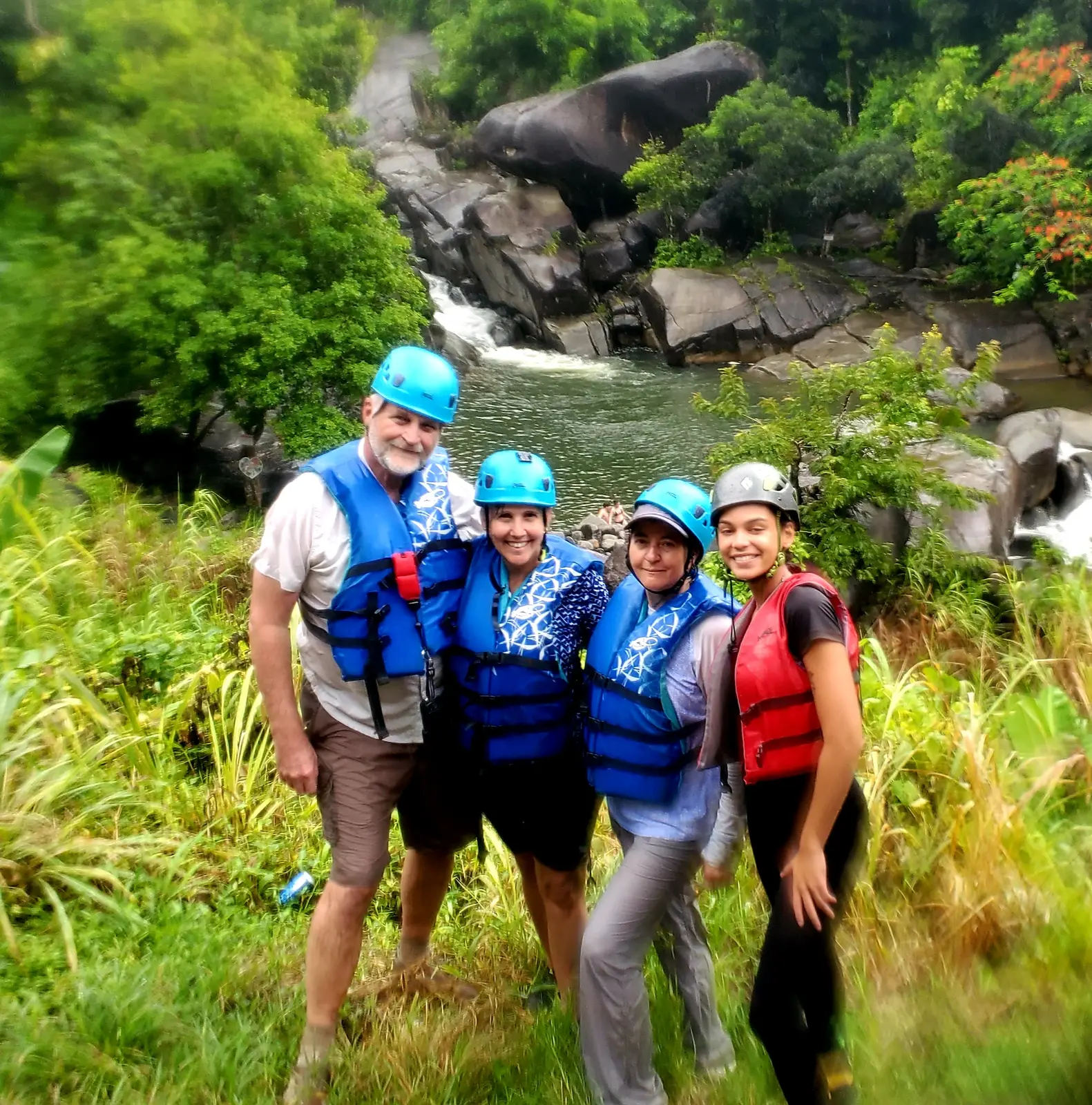 Charco El Hippie (Hippie waterfall) 