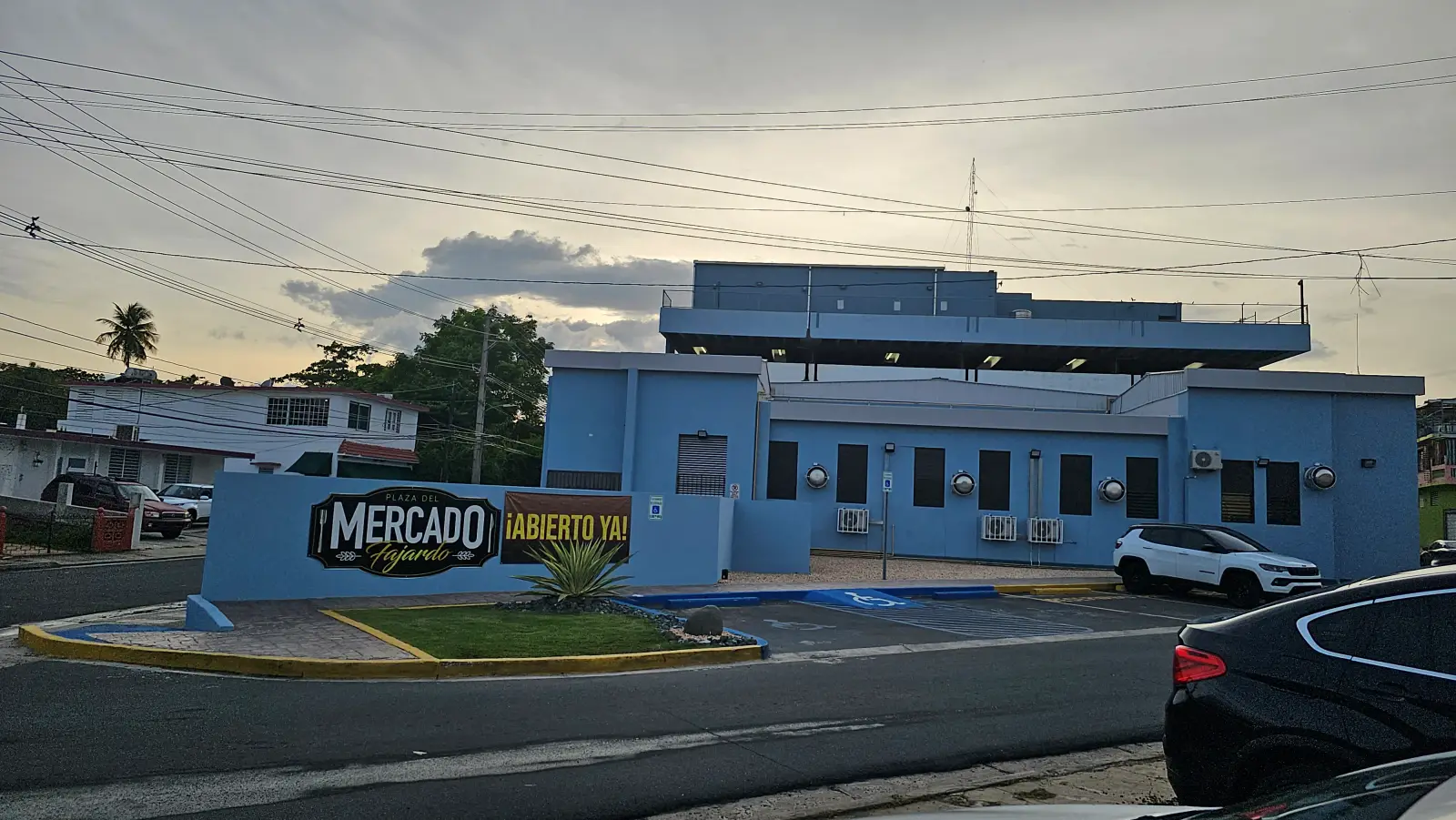 Mercado is filled with shops and restaurants