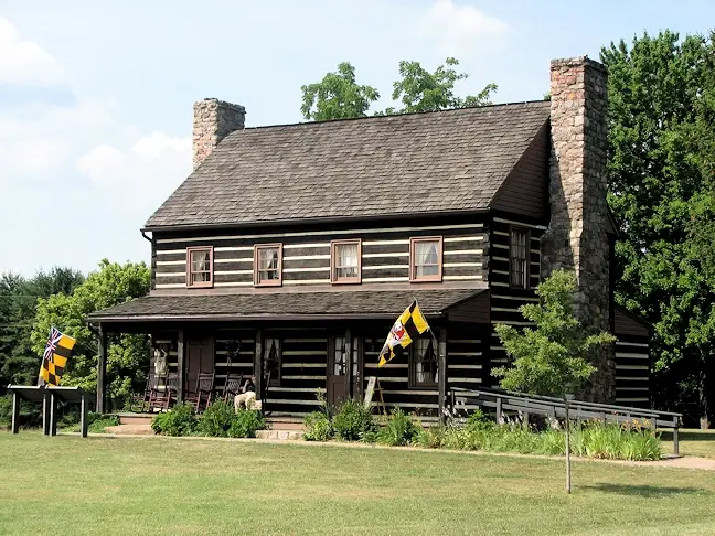 Log cabin at Fort Frederick