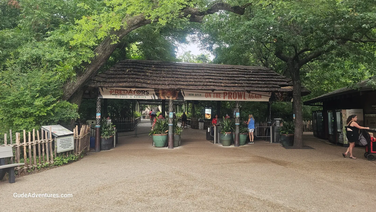 Fort Worth Zoo entrance