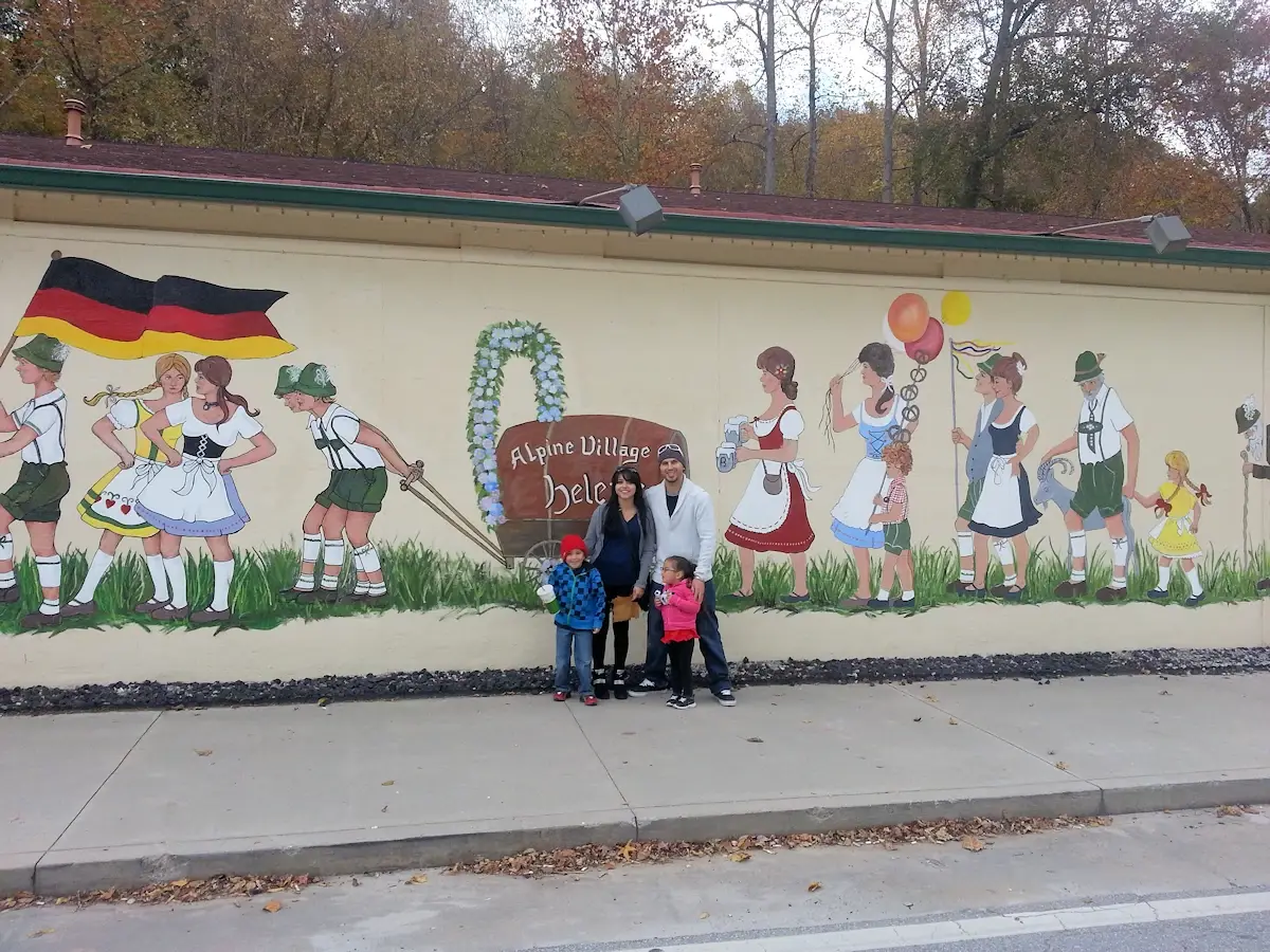 Helen Georgia mural 