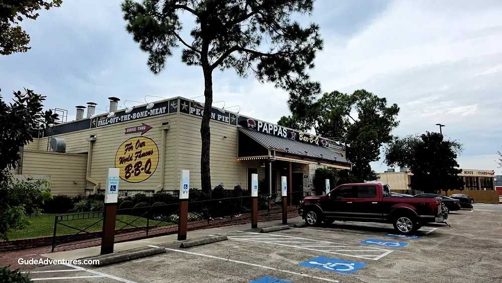 Barbeque restaurant near the Huston Hobby airport
