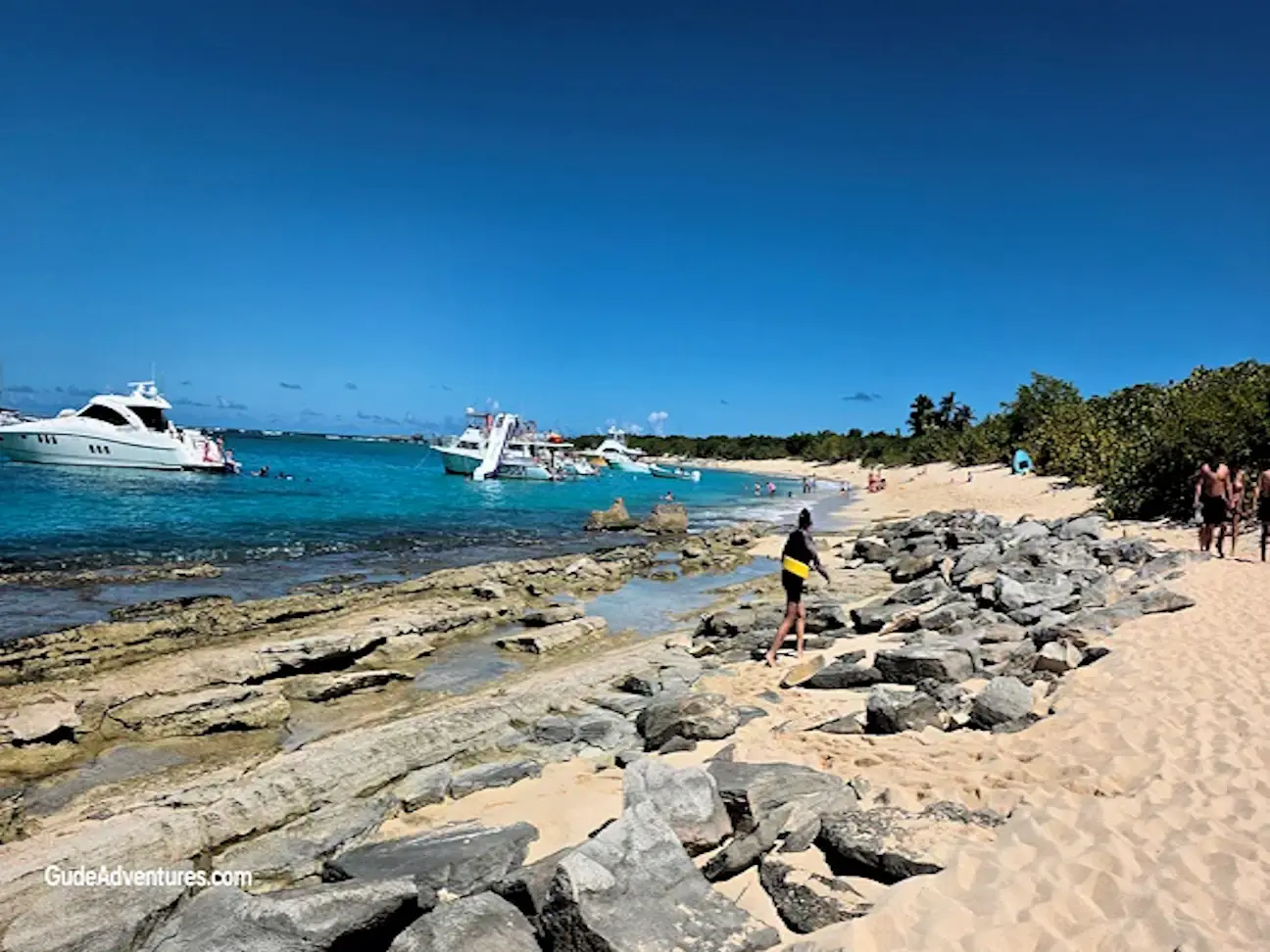 Shoreline at Icacos Island (Cayo Icacos)