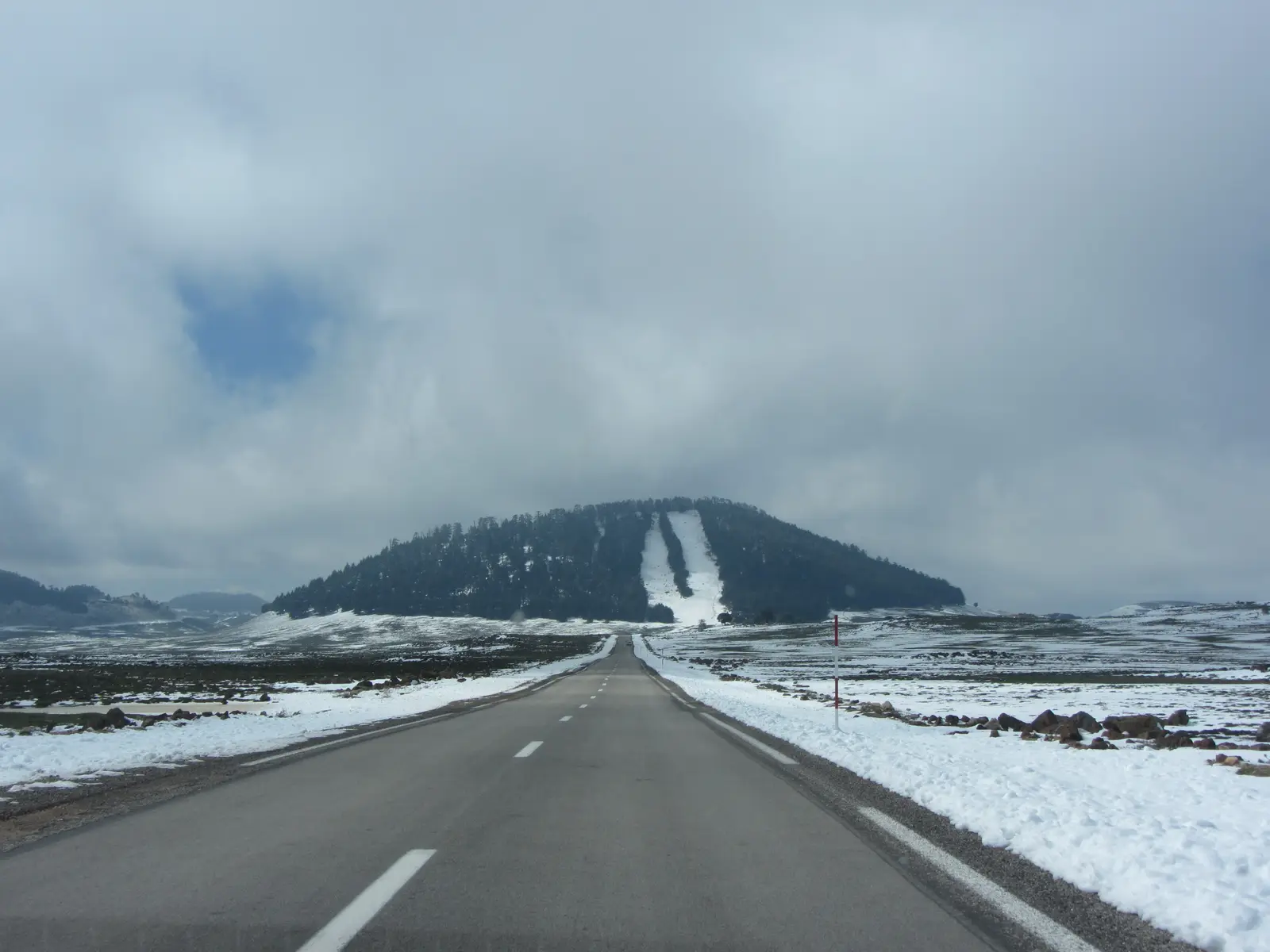 Station de ski Habri is a popular ski area.