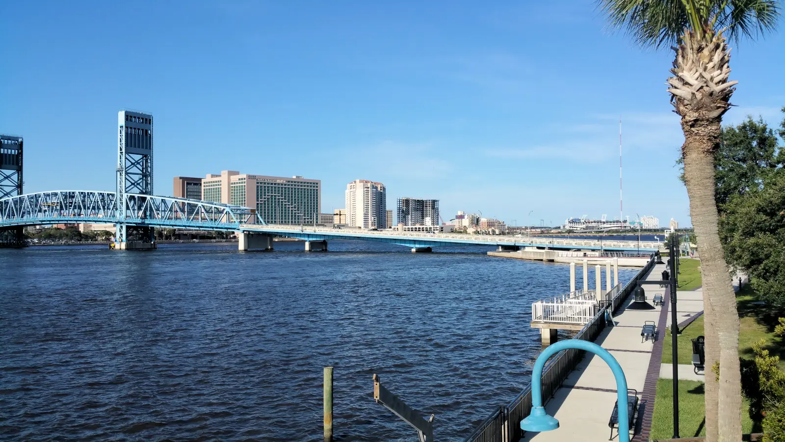 View towards downtown from the  Southbank Riverwalk