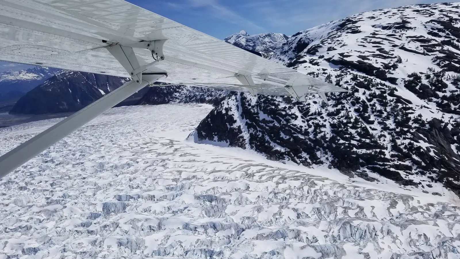 Float plane ride from Juneau over the glaciers.