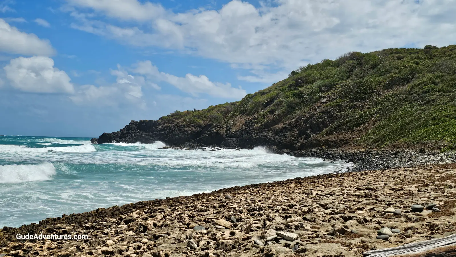 Los Lirios beach