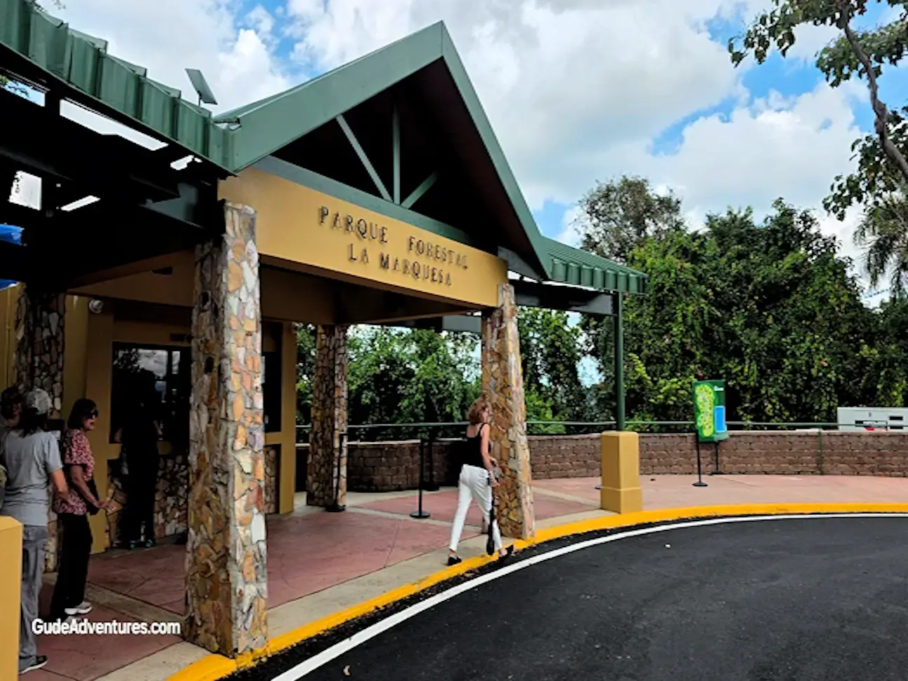 Entrance to the La Marquesa Forest Park