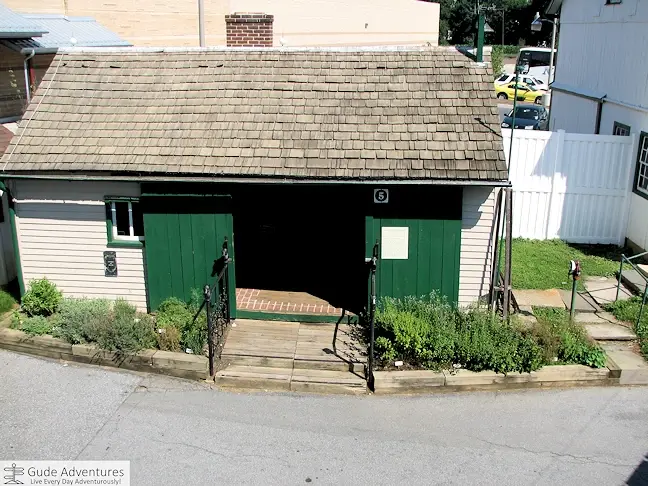 Amish house