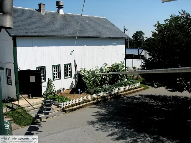 Amish barn