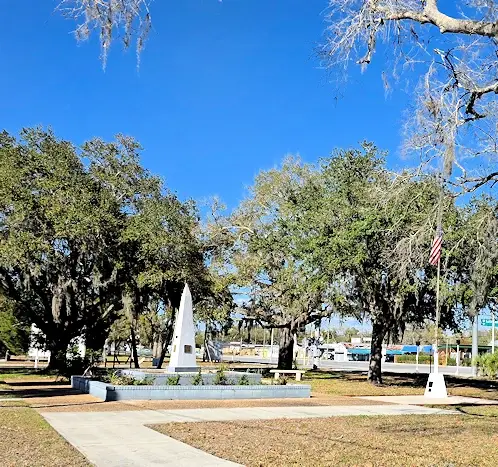 Lutz Memorial Park