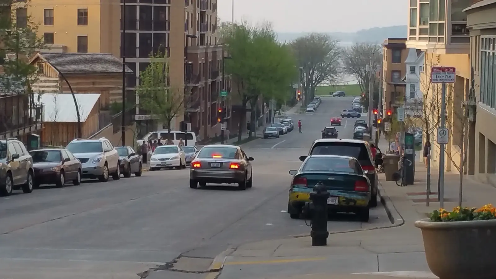 Wisconsin Avenue from the capitol to Lake Mendota