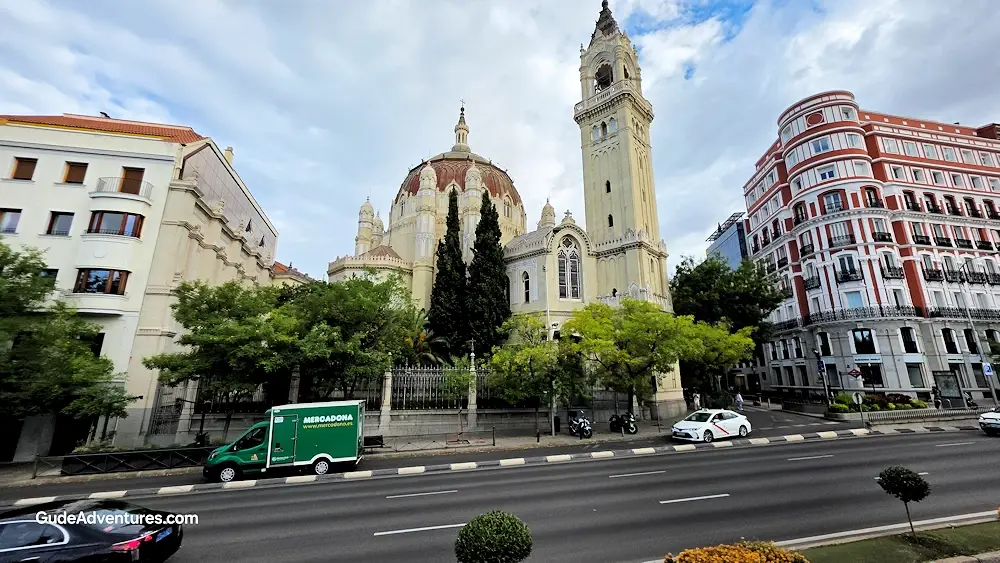 Parroquia de San Manual y San Benito