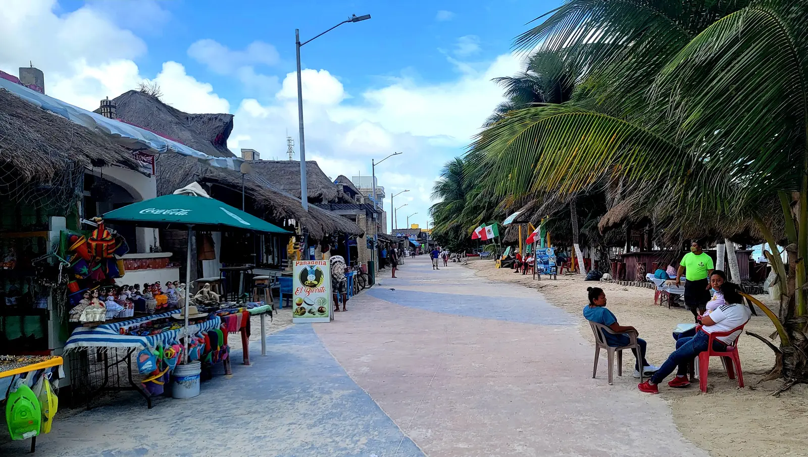 Mahahual shops