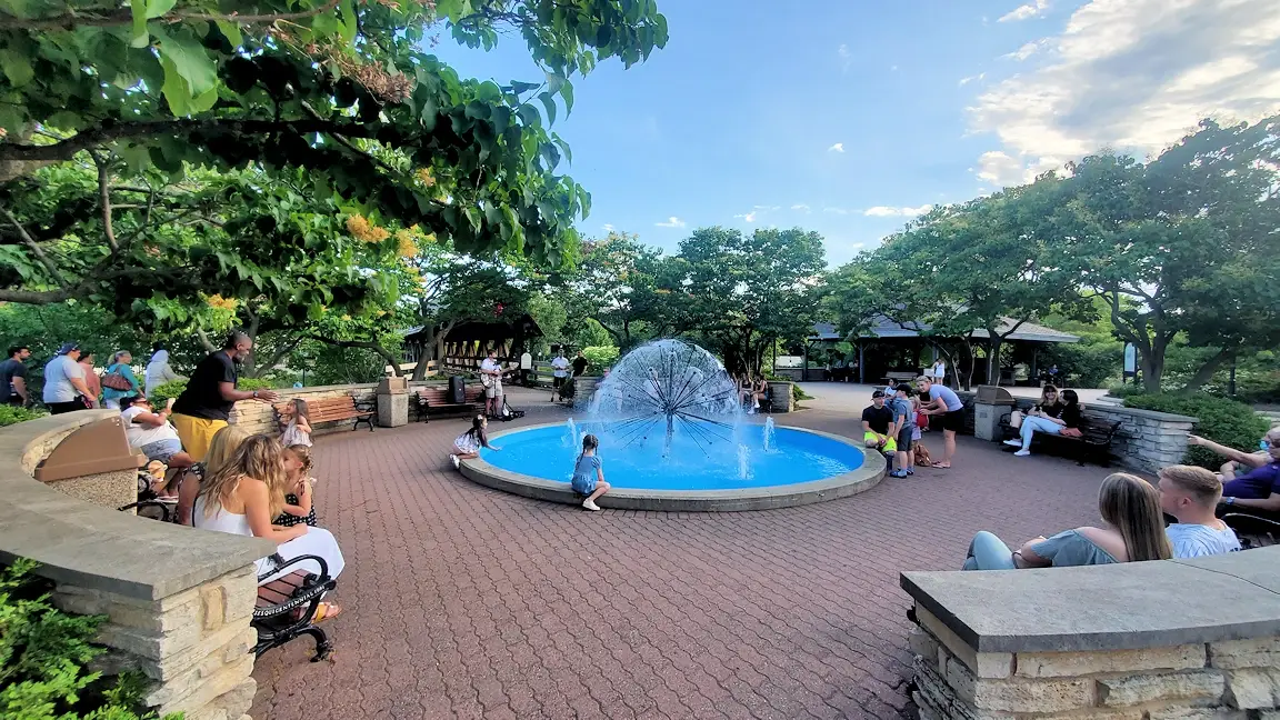 Fountain on Naperville Riverwalk