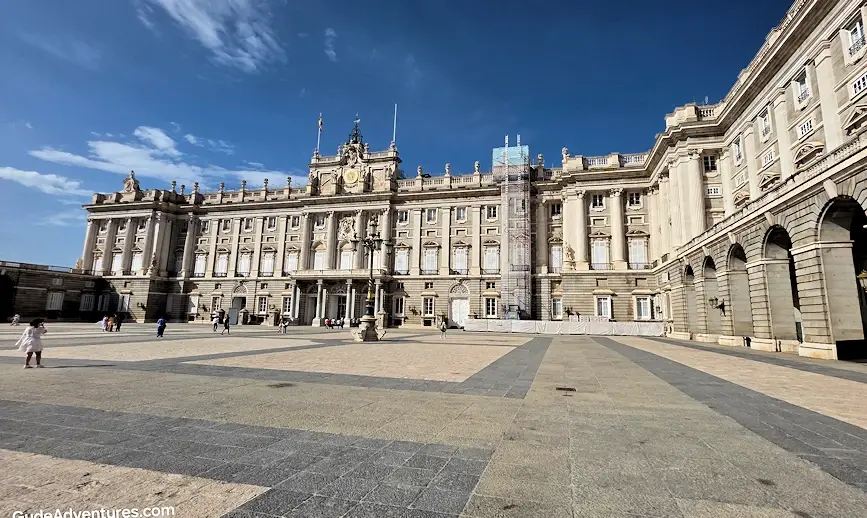 View of the palace entrance from the Plaza de la Armeria 