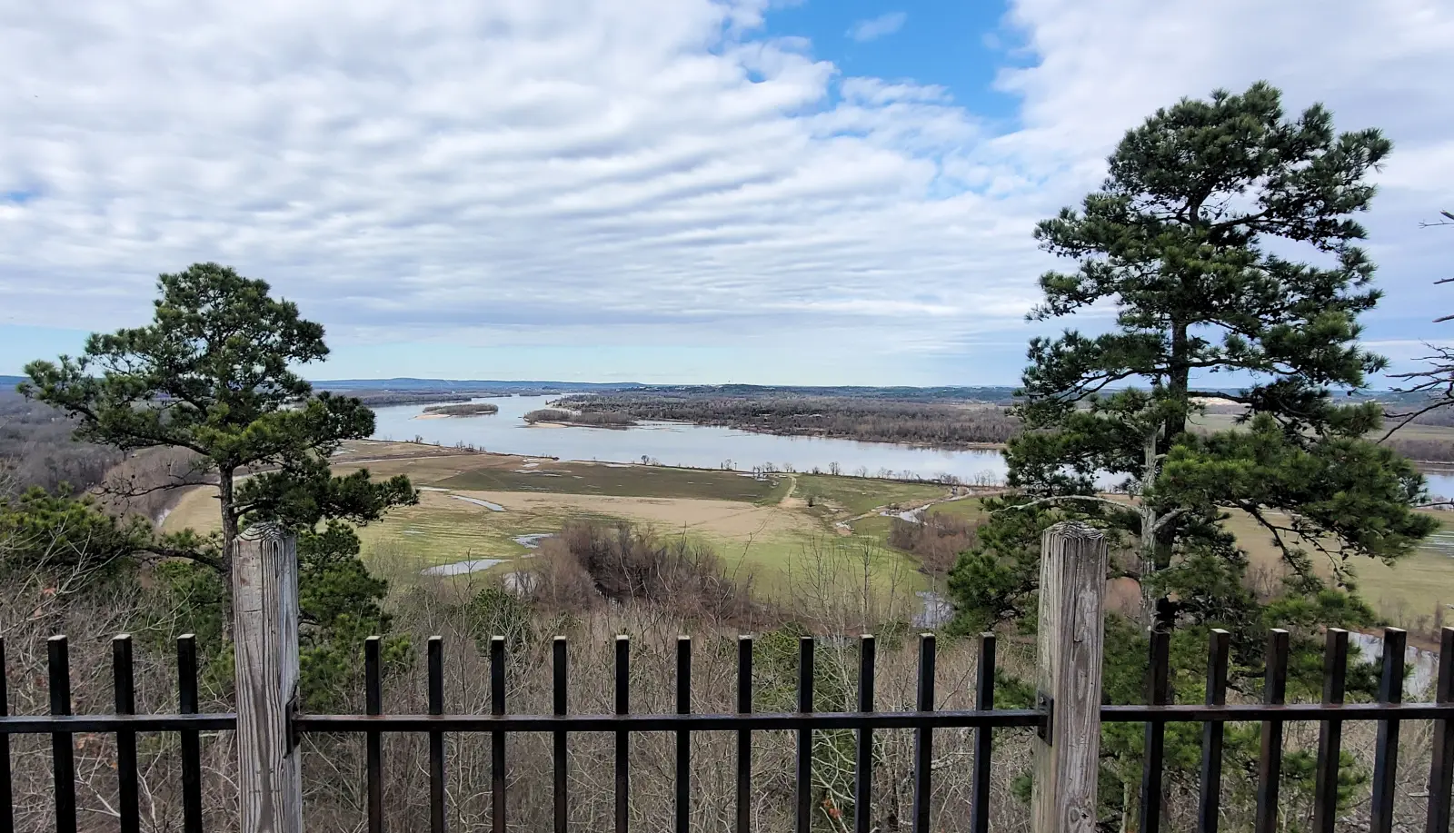 View of the Arkansas River from the overlook in Pinnacle Mountain State Park