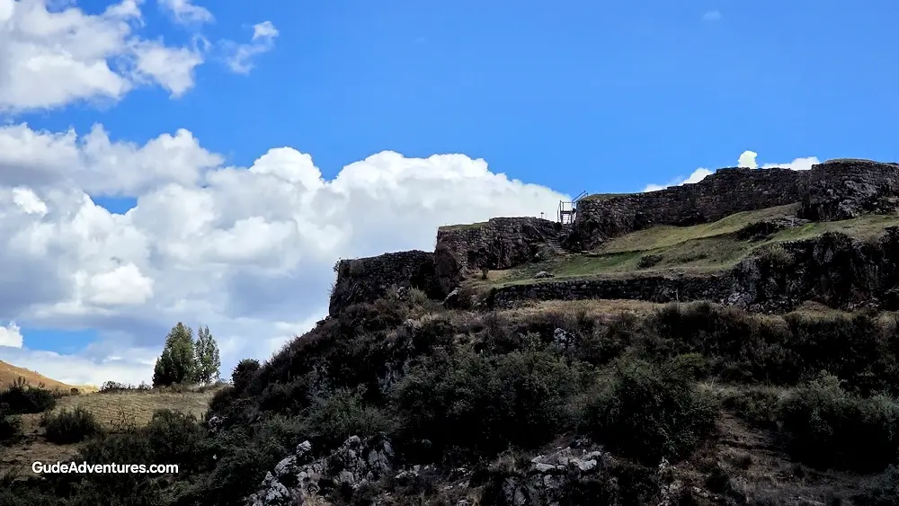 The walls of Pukapukara, the red fort