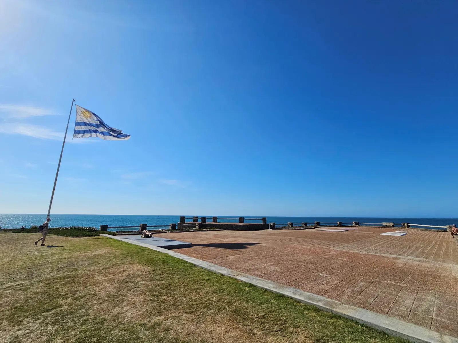 The point where Rio de la Plata bay and the Atlantic Ocean meet