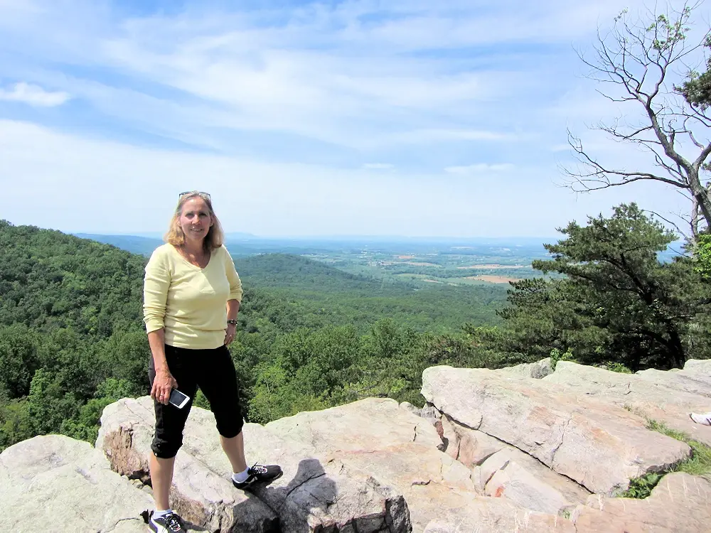 On the cliff at Raven Rocks