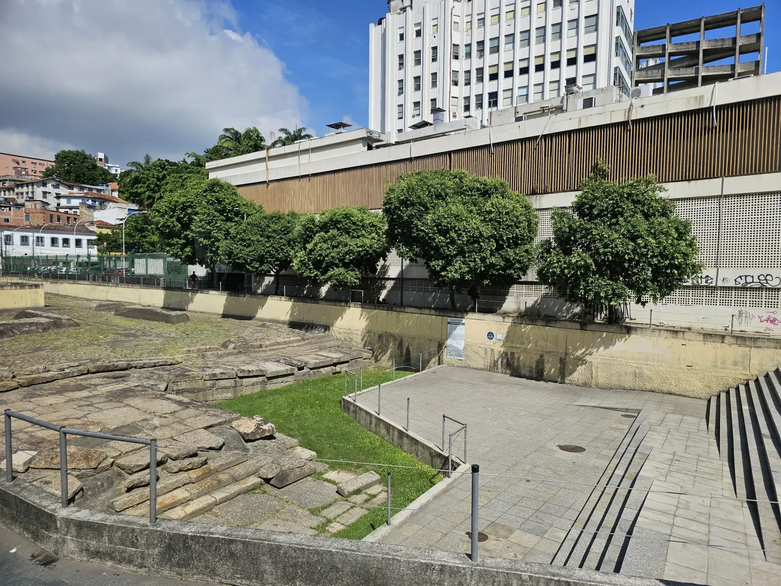 Cais do Valongo