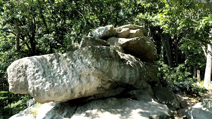 Rock formation at Rocks State Park