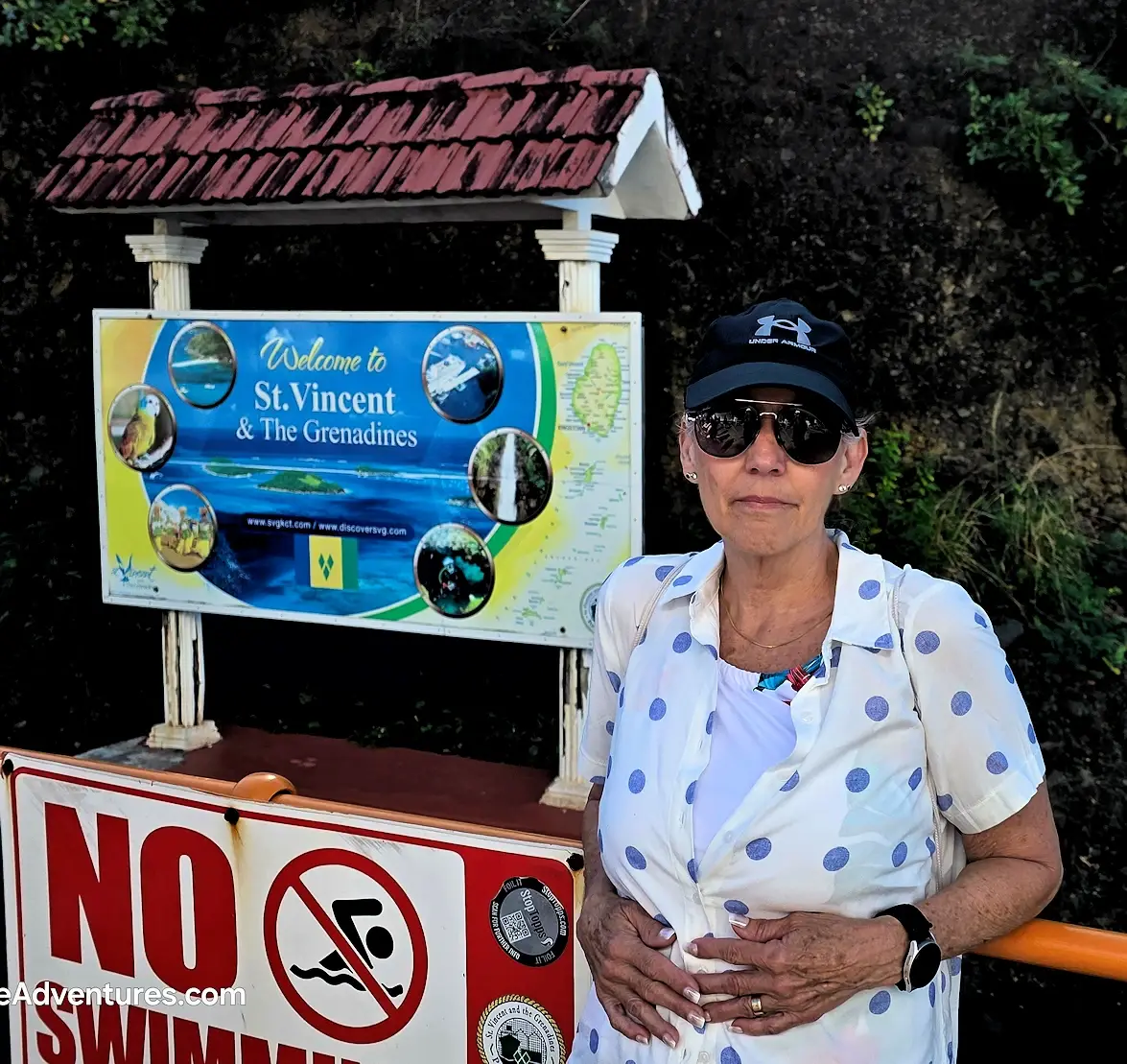 Saint Vincent and the Grenadines welcome sign