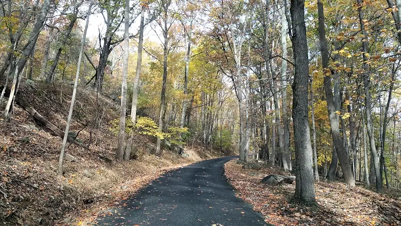 Mount Ephraim Road on the west side of Sugarloaf Mountain 