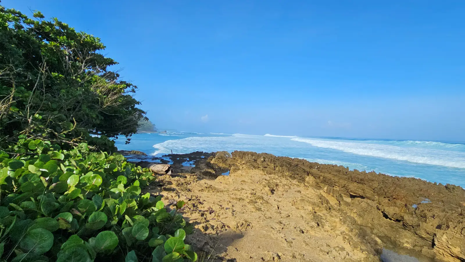 View to the south at Surfers Beach