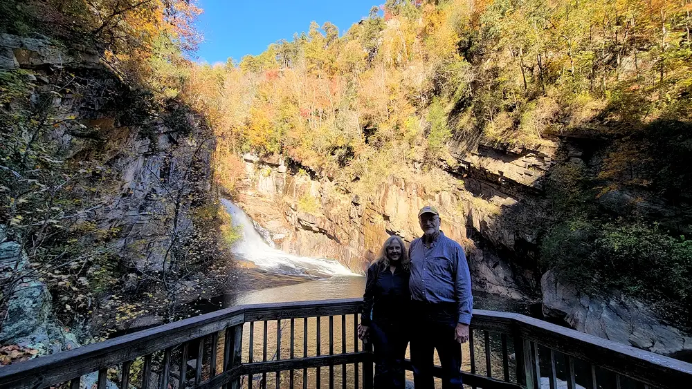 Oceana Falls lookout at the bottom of the Talluah Gorge