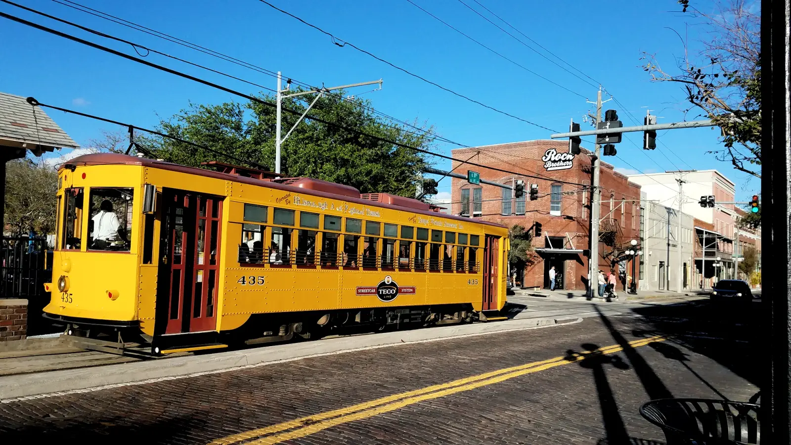 Free trolley from downtown Tampa to Ybor City