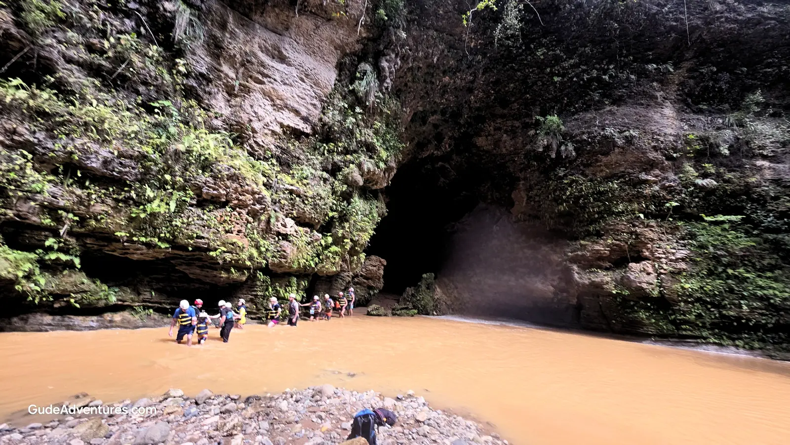 Walking down the Tanama River