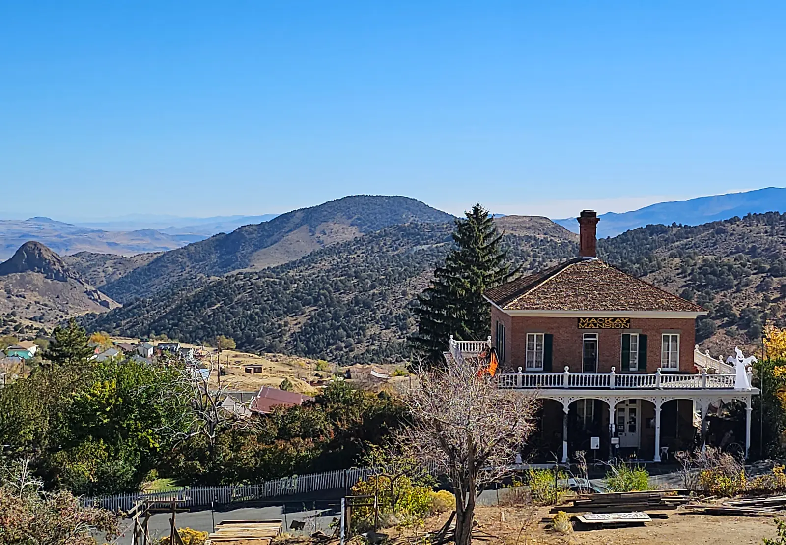 Mackay Mansion was built by Hearst in 1859