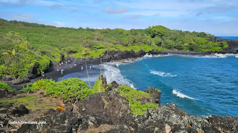 Waianapanapa Black Beach
